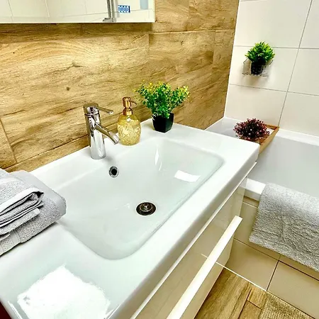 Near Salzburg 3 Zi Bergblick 92m2 Apartamento *
